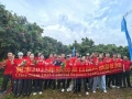 昶豐周末辦公室人員出動， 現(xiàn)摘現(xiàn)吃桂味荔枝， 解鎖夏日團建快樂！